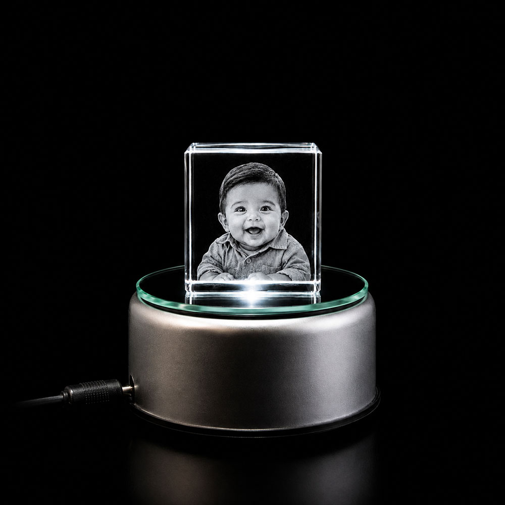 5×5×5 cm 3D Crystal Cube with Rotating Multi-Color LED Light Base